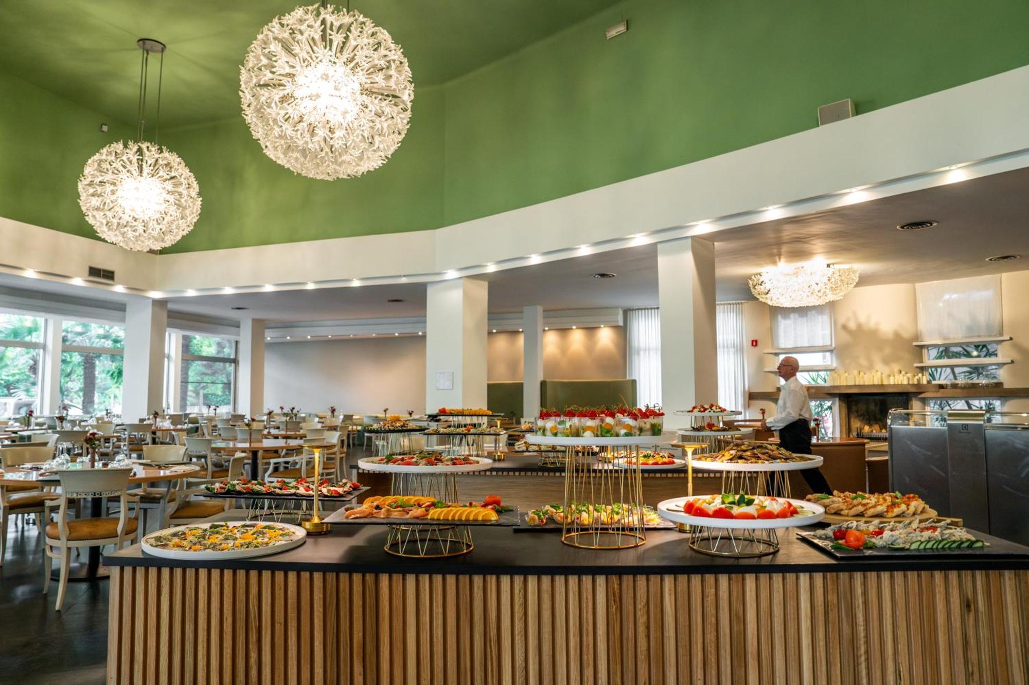 Hotel Plaza 4*